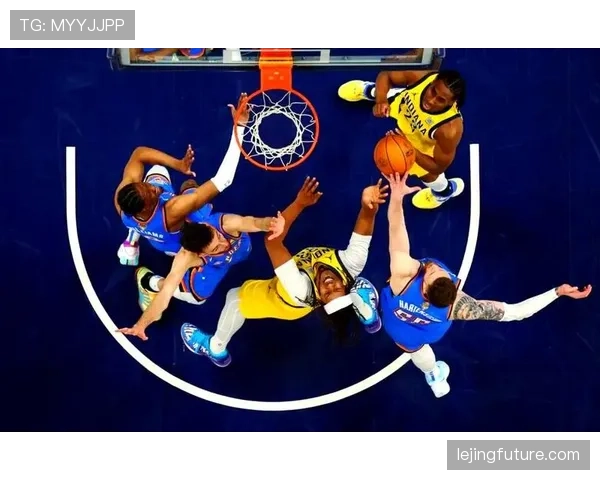 篮球比赛中干扰球判罚在NBA与国际篮联有何不同